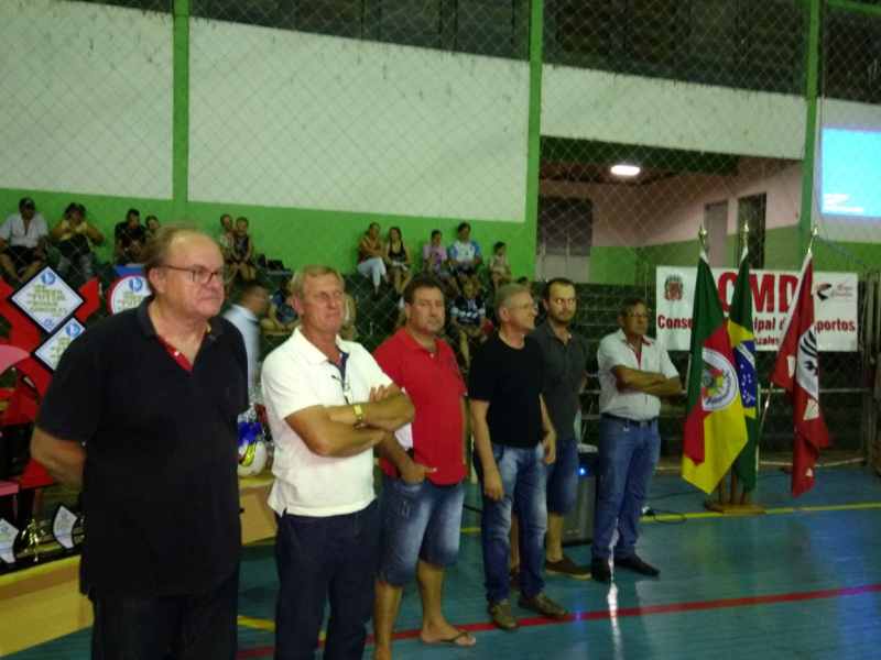 CAMPEÕES DO CAMPEONATO MUNICIPAL DE FUTSAL 2017